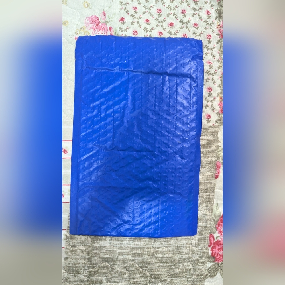 Vibrant Blue Bubble Mailer (size 6x10) (100 pack)